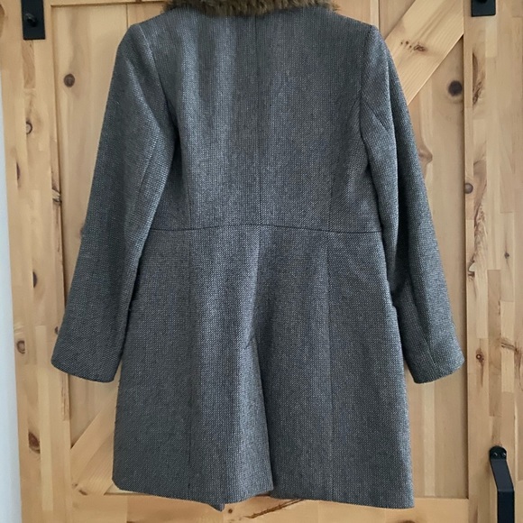 French Connection lined coat with faux fur collar - Picture 6 of 7